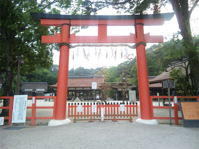 上賀茂神社　鳥居