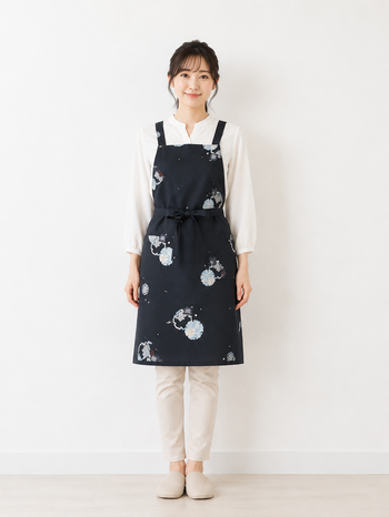 和柄 エプロン 線調子雪輪とちどり柄 黒