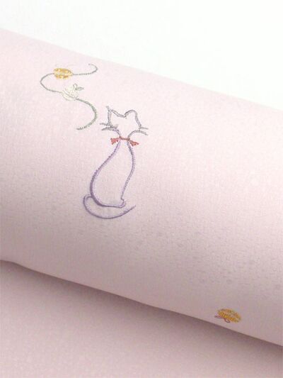洗える着物 刺繍小紋 猫柄 桜ピンク色 光触媒消臭