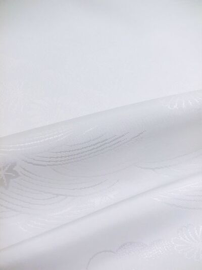洗える長襦袢 白 綸子 雲と菊柄 反物
