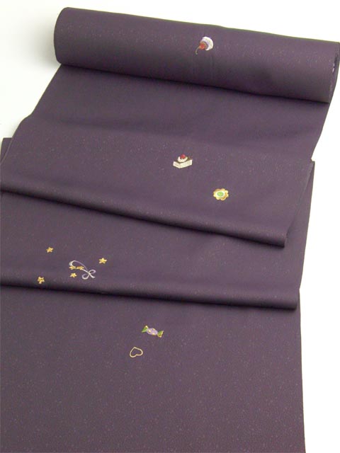 洗える着物 刺繍小紋 スイーツ柄 葡萄紫色 光触媒消臭