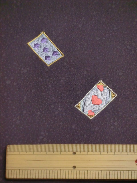 洗える着物 刺繍小紋 トランプゲーム 葡萄紫色