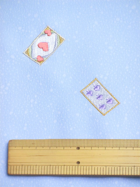 洗える着物 刺繍小紋 トランプゲーム 空色