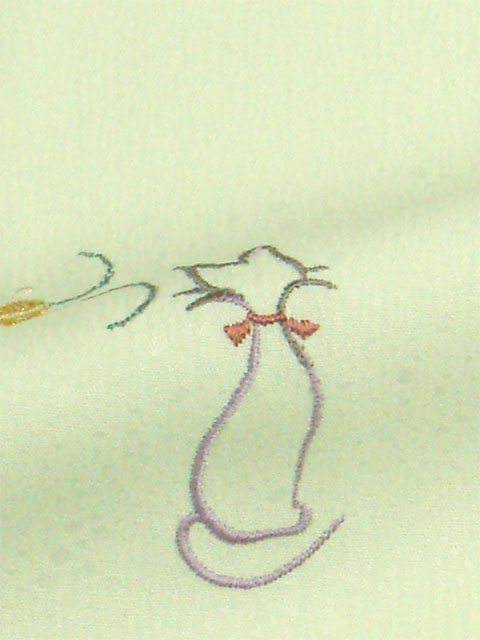洗える着物 刺繍小紋 猫柄 薄ひわ色 光触媒消臭