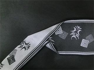 角帯の端を折る 裏面
