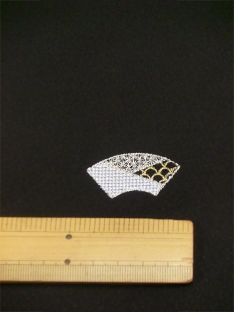 刺繍小紋用日本刺繍 扇と菱 黒地 1 opsisyu-ougihisi-bl-10-1