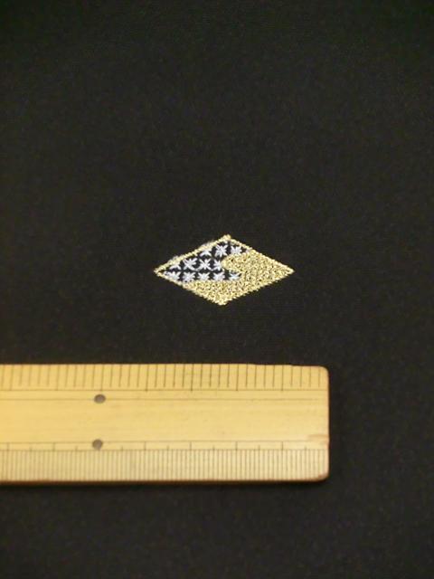 刺繍小紋用日本刺繍 扇と菱 黒地 3　opsisyu-ougihisi-bl-10-3