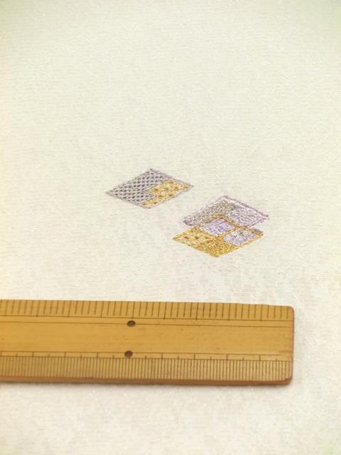 刺繍小紋用日本刺繍 扇と菱 白地 3 opsisyu-ougihisi-wh-10-3