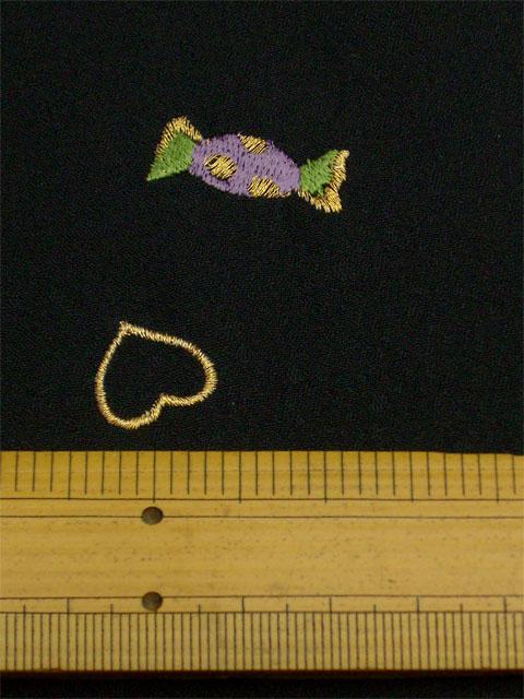 刺繡小紋用　スイーツ柄　拡大写真2　shineup-sisyu-kuro-sweets-kakudai2.jpg